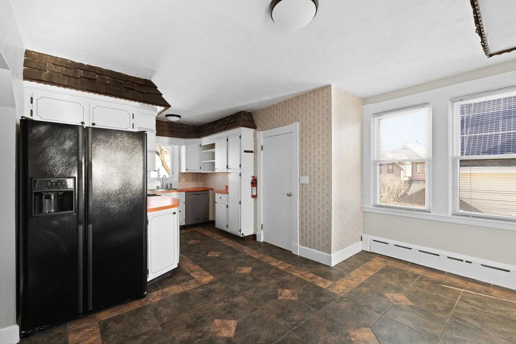 3 bed, 1 bath apartment for rent at 12 North St Unit 2, Fairhaven — photo 18 of 35