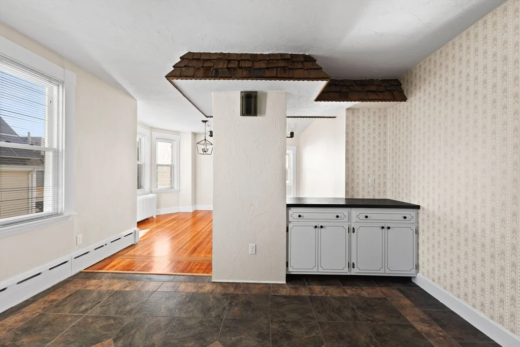 3 bed, 1 bath apartment for rent at 12 North St Unit 2, Fairhaven — photo 14 of 35