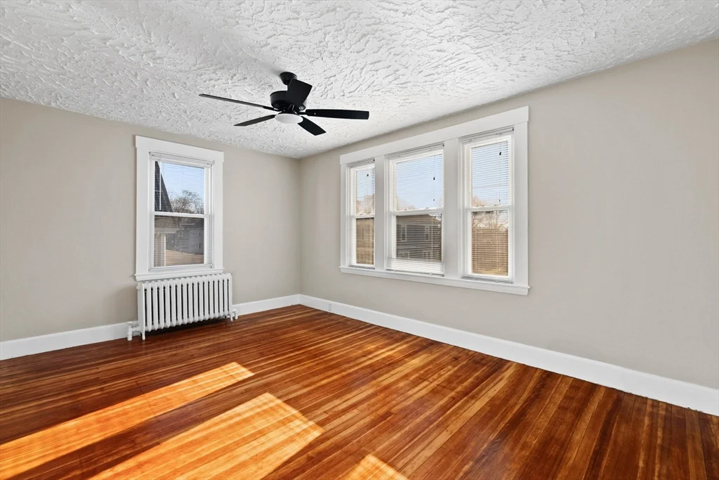 3 bed, 1 bath apartment for rent at 12 North St Unit 2, Fairhaven — photo 28 of 35