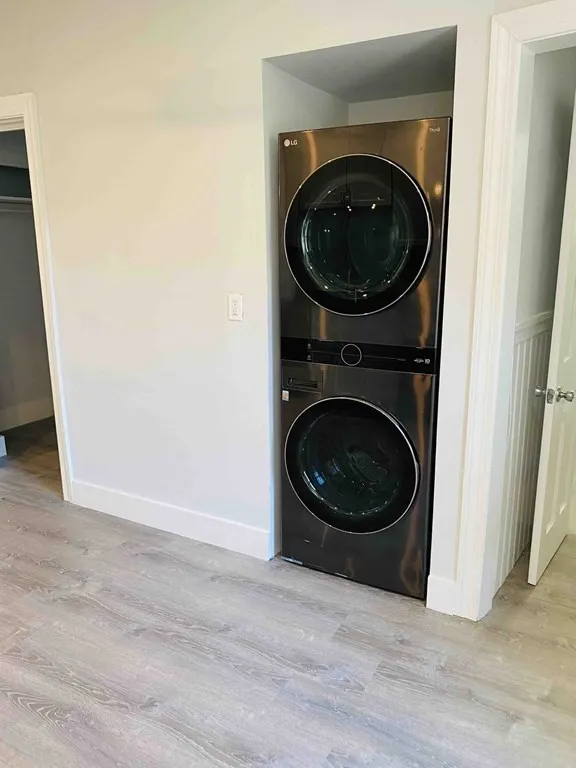 5 bed, 2 bath apartment for rent at 12 O St Unit 1, South Boston — photo 4 of 17