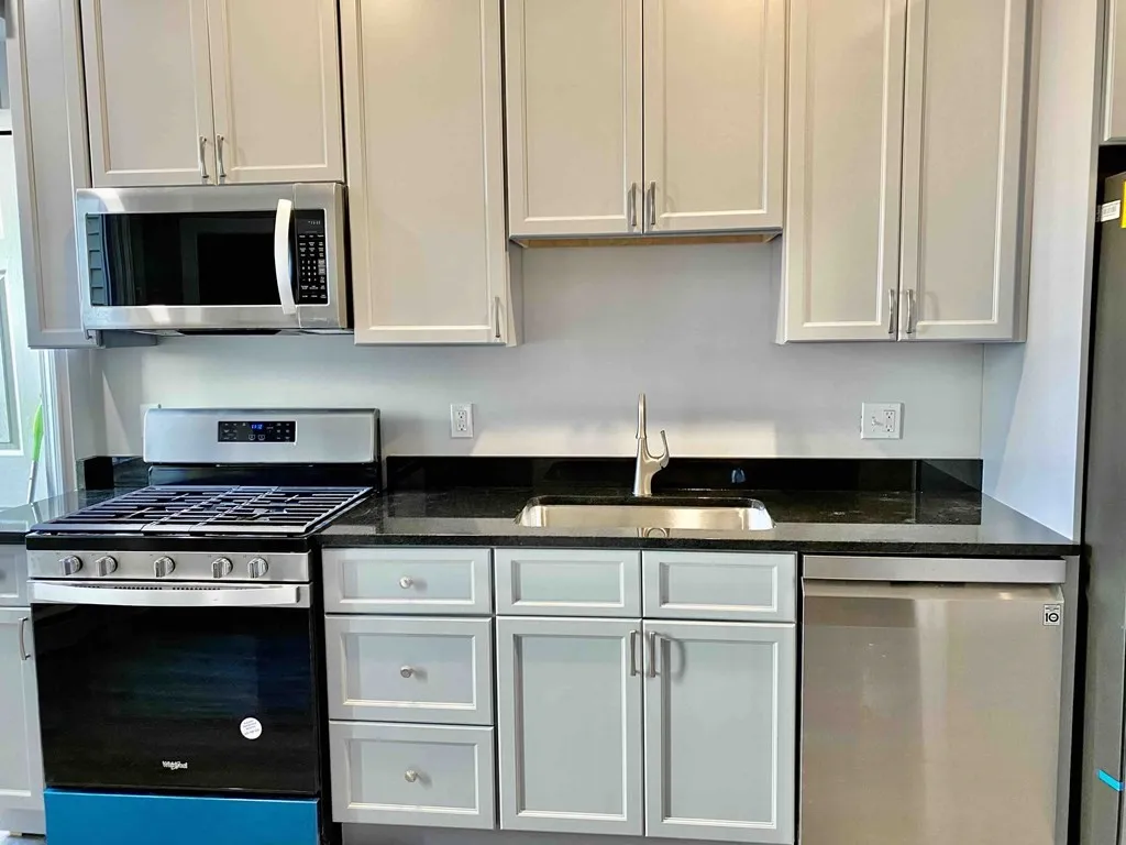 5 bed, 2 bath apartment for rent at 12 O St Unit 1, South Boston — photo 1 of 17