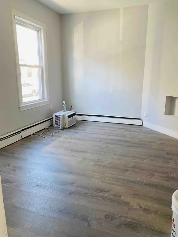 5 bed, 2 bath apartment for rent at 12 O St Unit 1, South Boston — photo 5 of 17