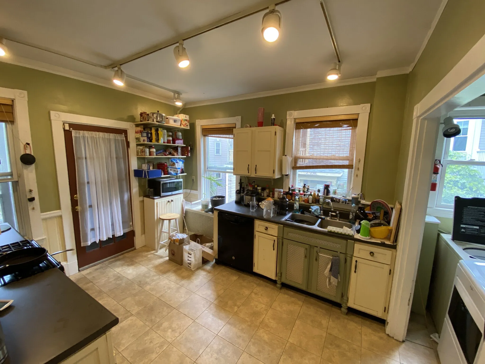 4 bed, 1 bath apartment for rent at 12 Oswald St Unit 2, Mission Hill — photo 2 of 12
