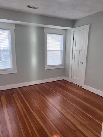 3 bed, 2 bath apartment for rent at 12 Park Pl Unit 12, Arlington — photo 5 of 7