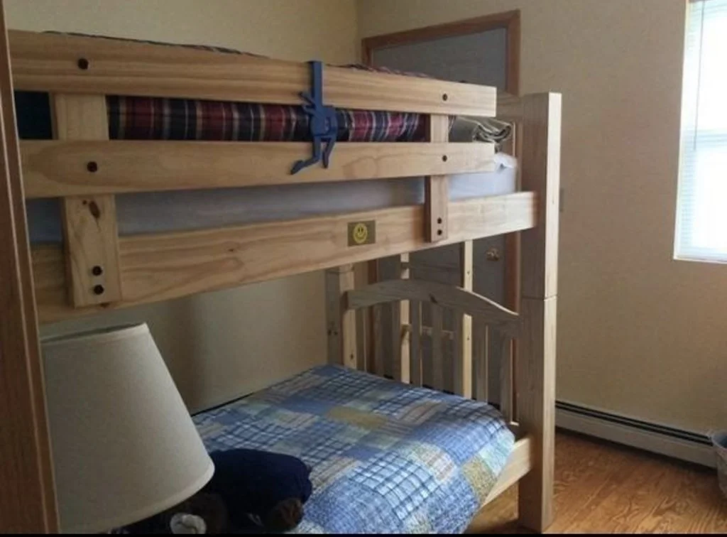 2 bed, 1 bath apartment for rent at 12 Park St, Marshfield — photo 7 of 12