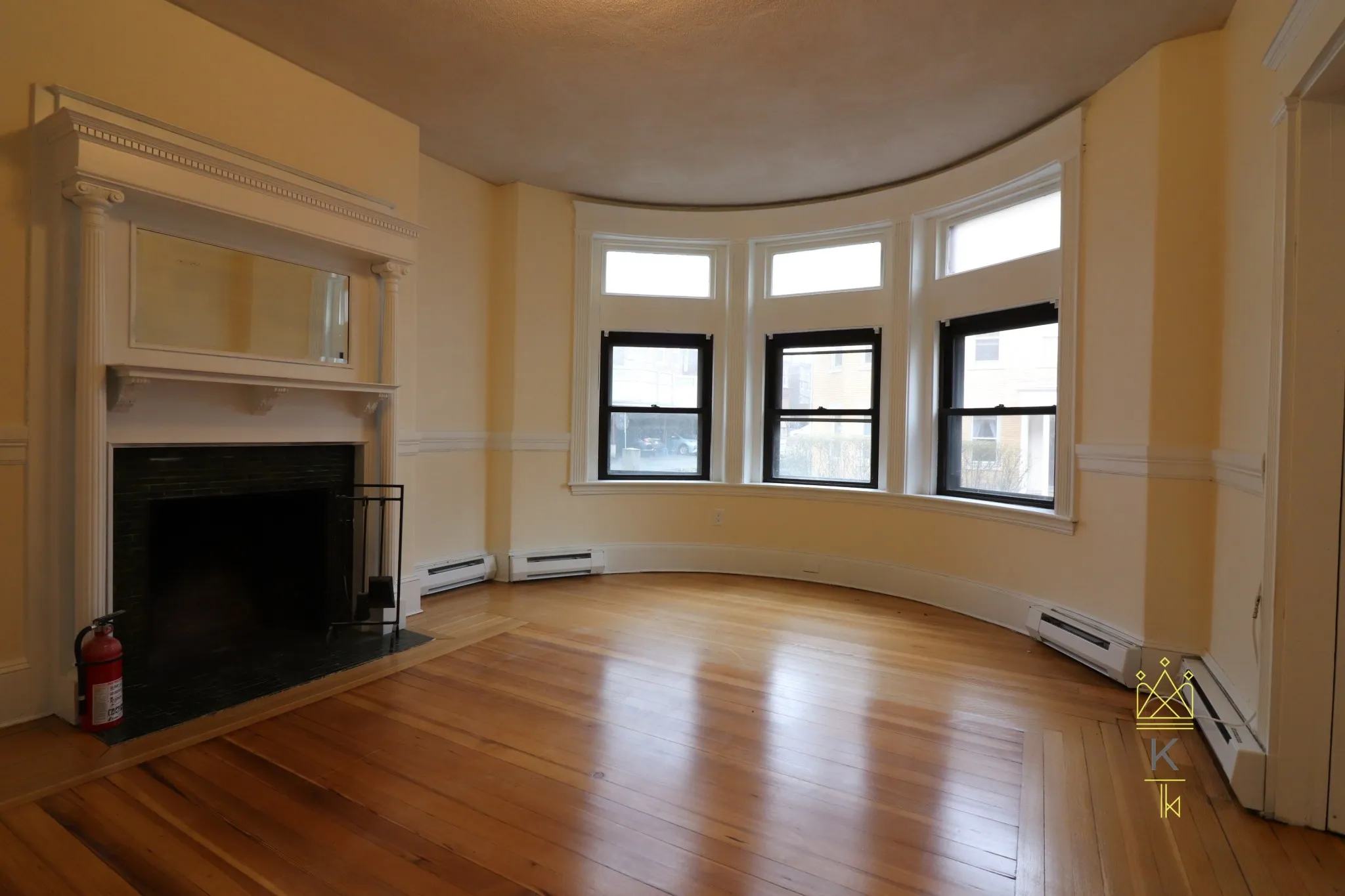 1.5 bed, 1 bath apartment for rent at 12 Park St Unit 1, Griggs Park — photo 5 of 9