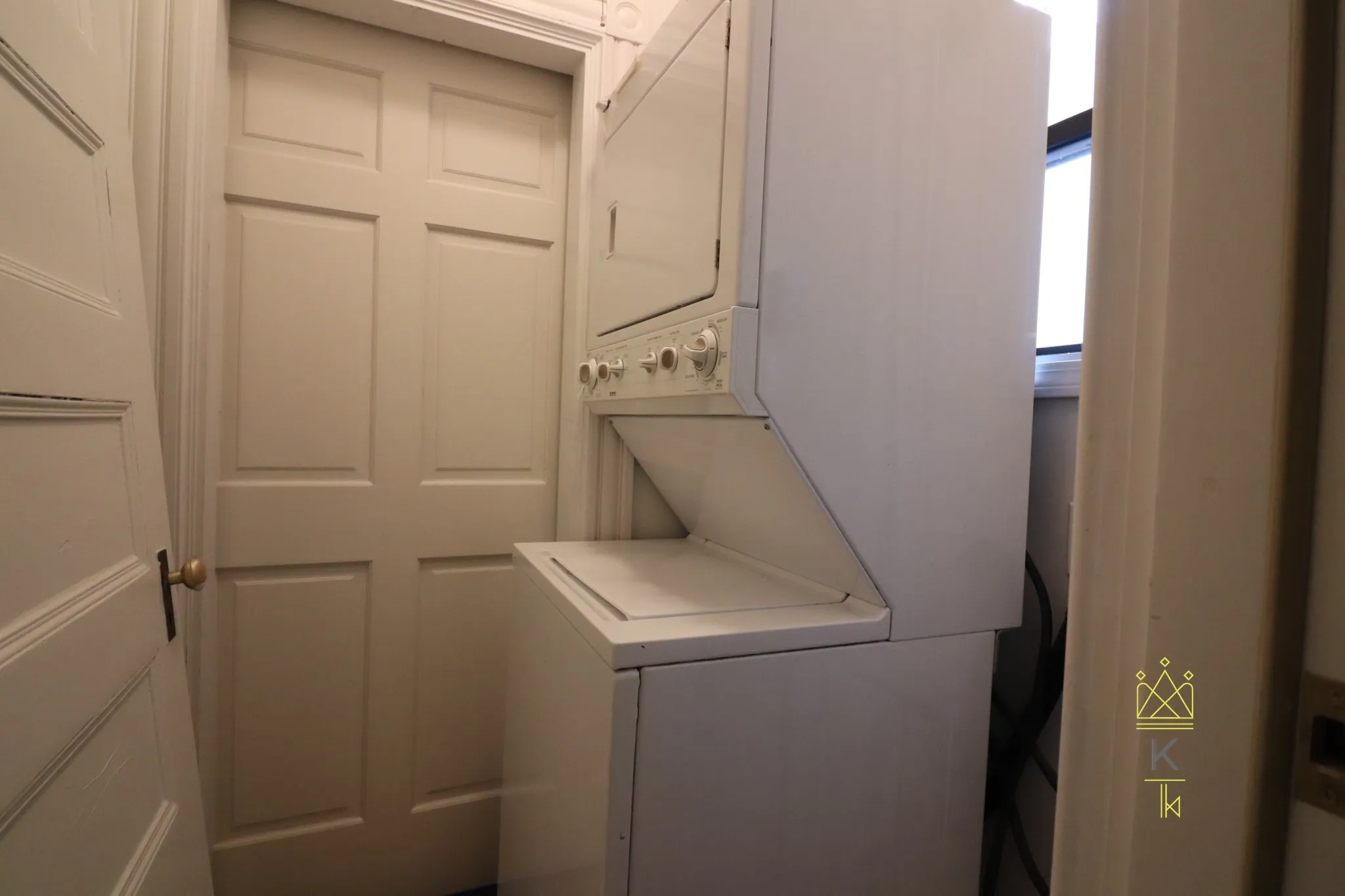 1.5 bed, 1 bath apartment for rent at 12 Park St Unit 1, Griggs Park — photo 8 of 9
