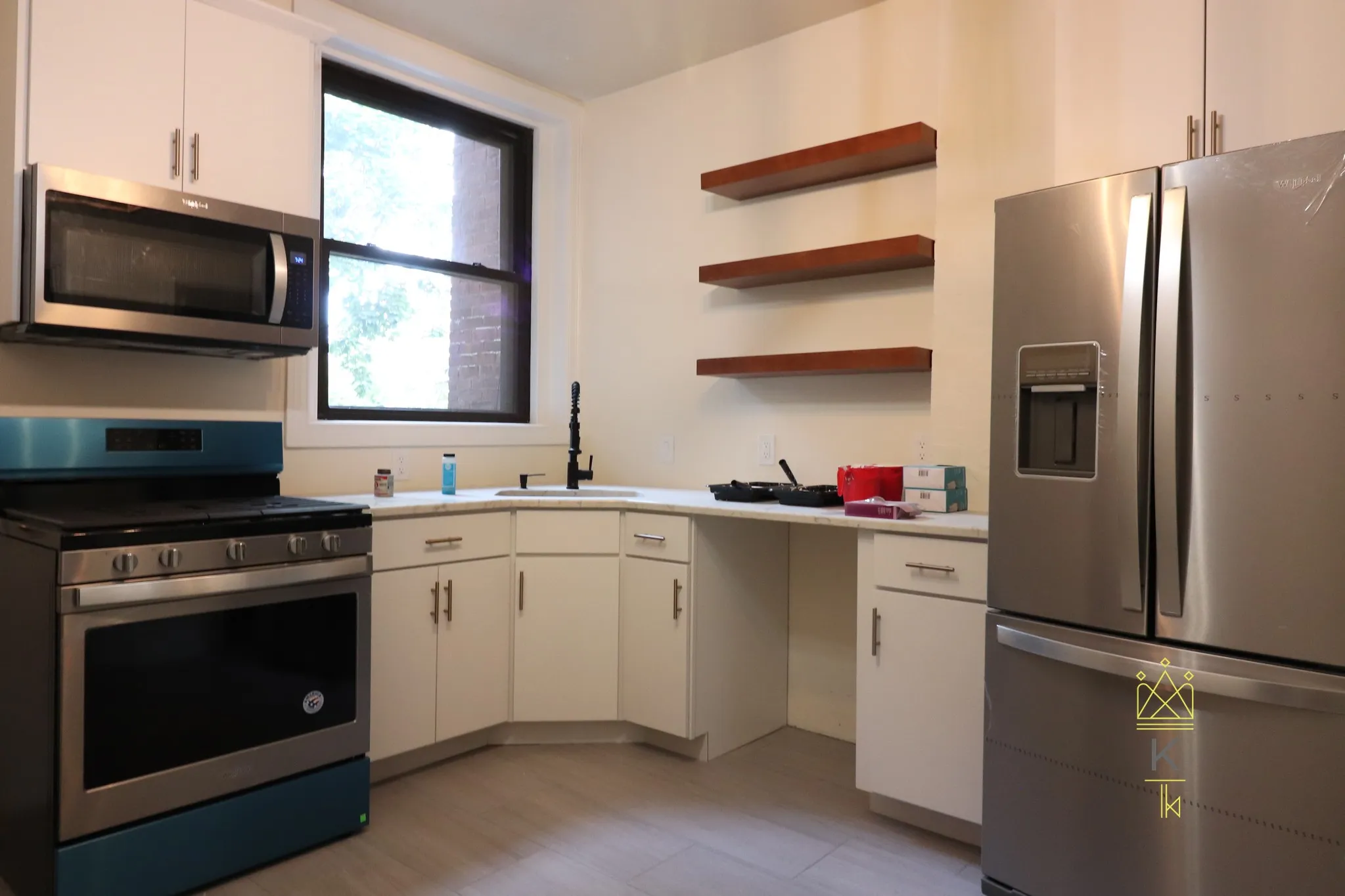 1.5 bed, 1 bath apartment for rent at 12 Park St Unit 1, Griggs Park — photo 3 of 9