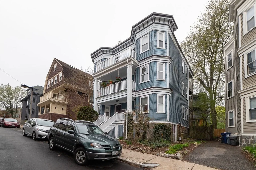 2 bed, 1 bath apartment for rent at 12 Parkton Rd Unit 2, Jamaica Plain — photo 2 of 22