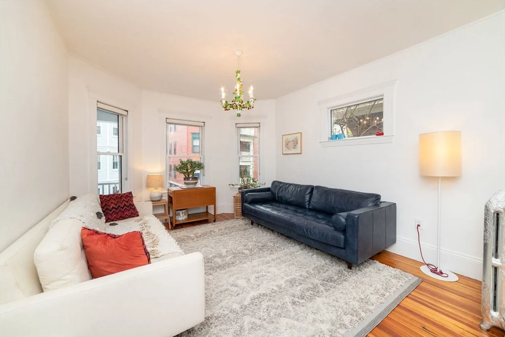 2 bed, 1 bath apartment for rent at 12 Parkton Rd Unit 2, Jamaica Plain — photo 6 of 22