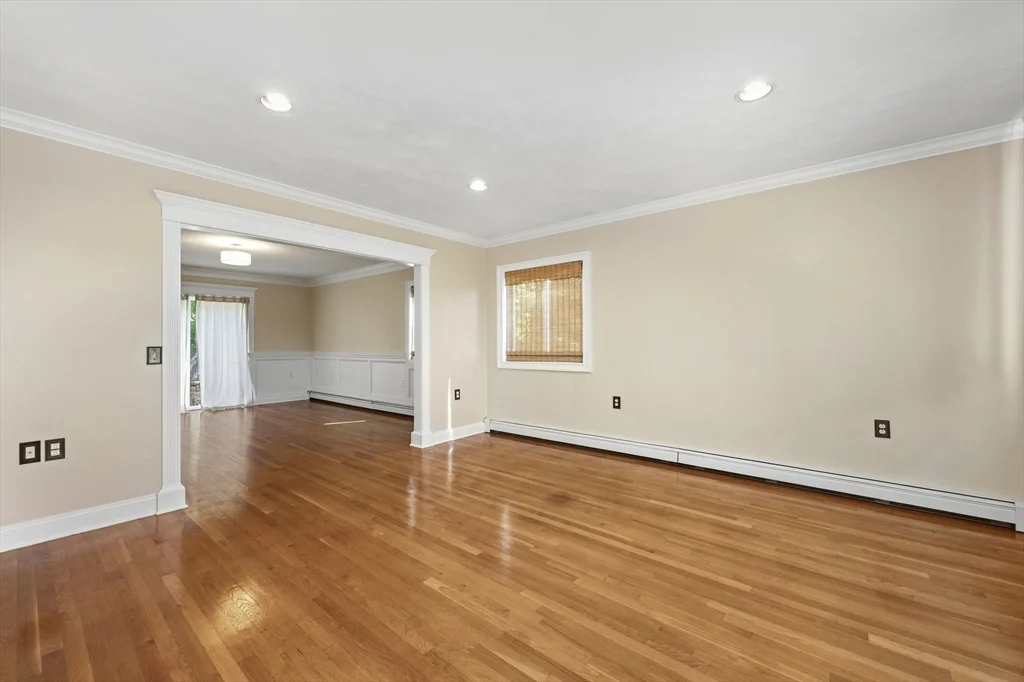 4 bed, 2 bath apartment for rent at 12 Parkway Dr, Saugus — photo 17 of 37