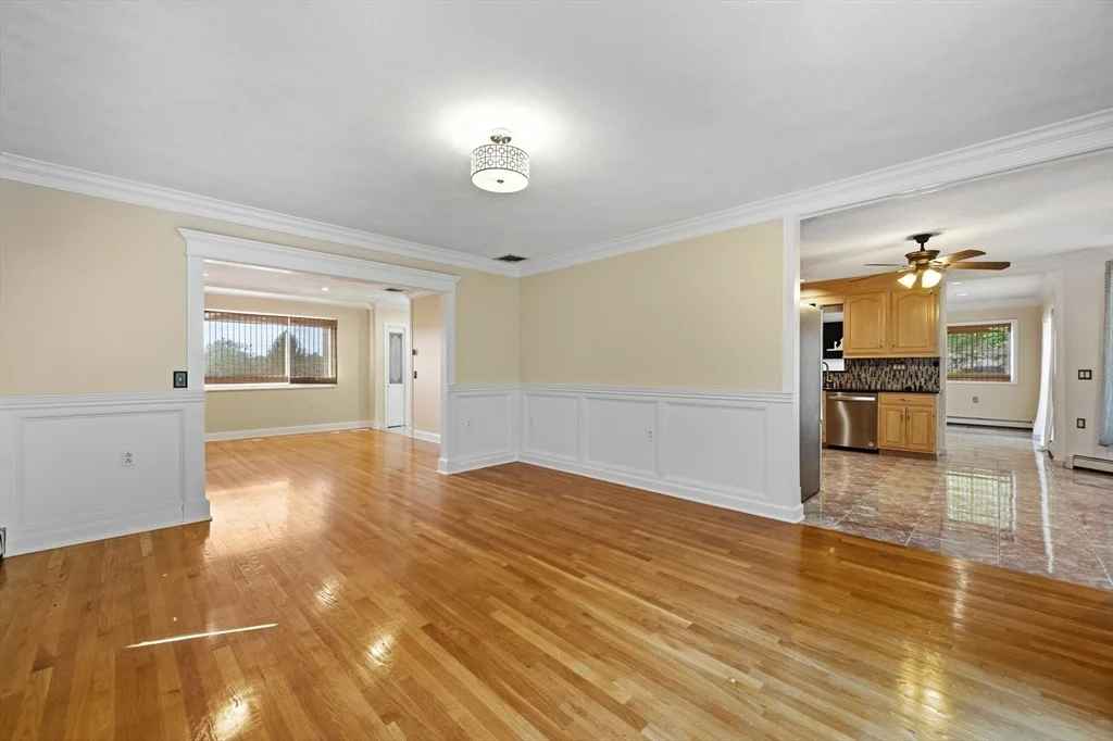 4 bed, 2 bath apartment for rent at 12 Parkway Dr, Saugus — photo 20 of 37