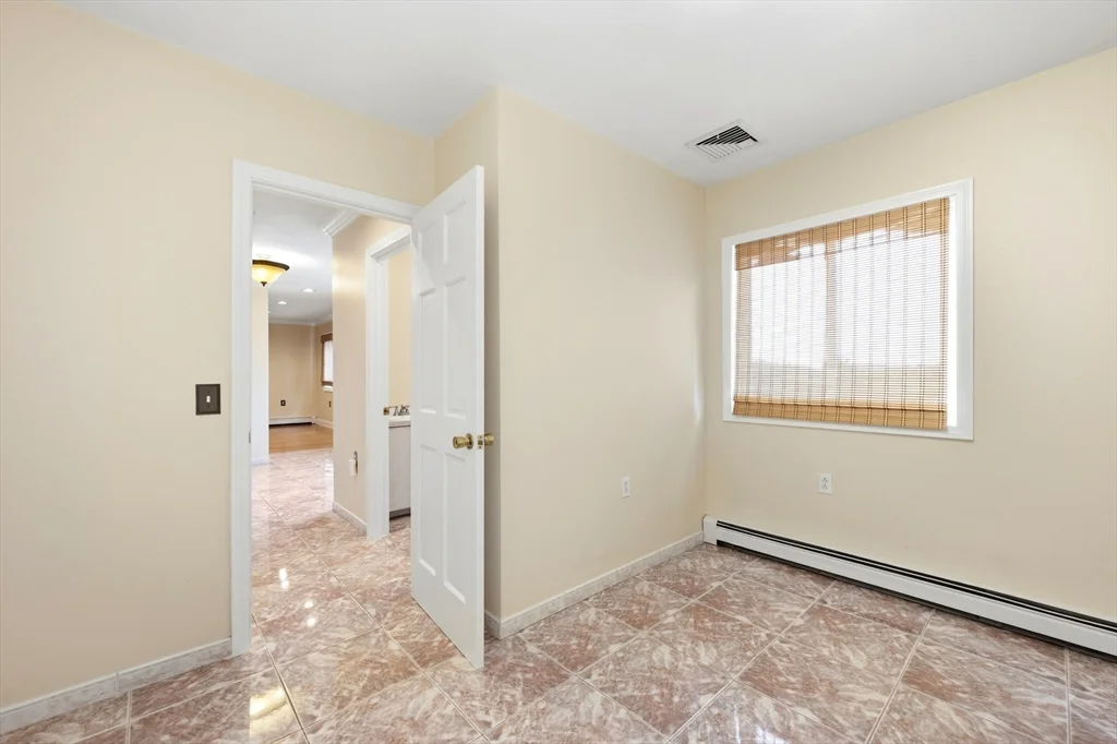 4 bed, 2 bath apartment for rent at 12 Parkway Dr, Saugus — photo 25 of 37