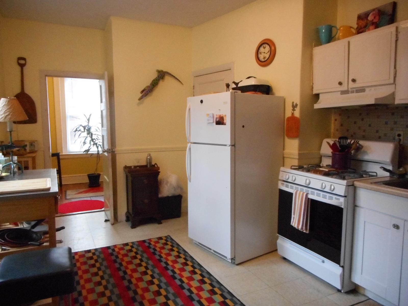 2 bed, 1 bath apartment for rent at 12 Parkway Rd Unit 1, Riverway Island — photo 3 of 7