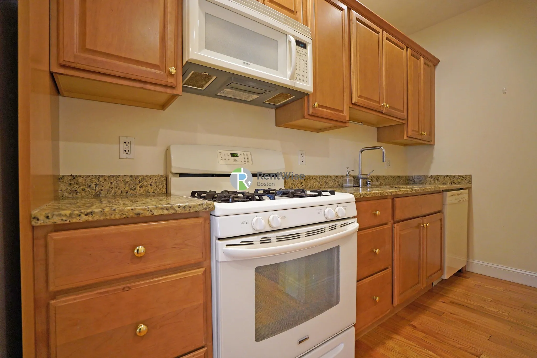 2 bed, 1 bath apartment for rent at 12 Parsons St Unit 1, Brighton — photo 12 of 23