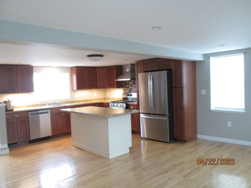 3 bed, 1 bath apartment for rent at 12 Parsons St Unit 2, Peabody — photo 2 of 18