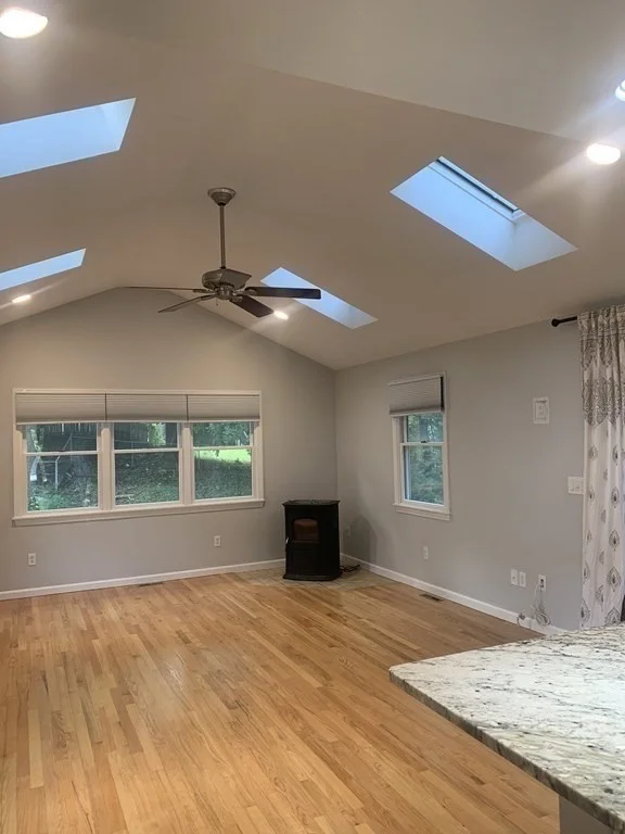 3 bed, 1 bath apartment for rent at 12 Paton Rd, Shrewsbury — photo 3 of 17