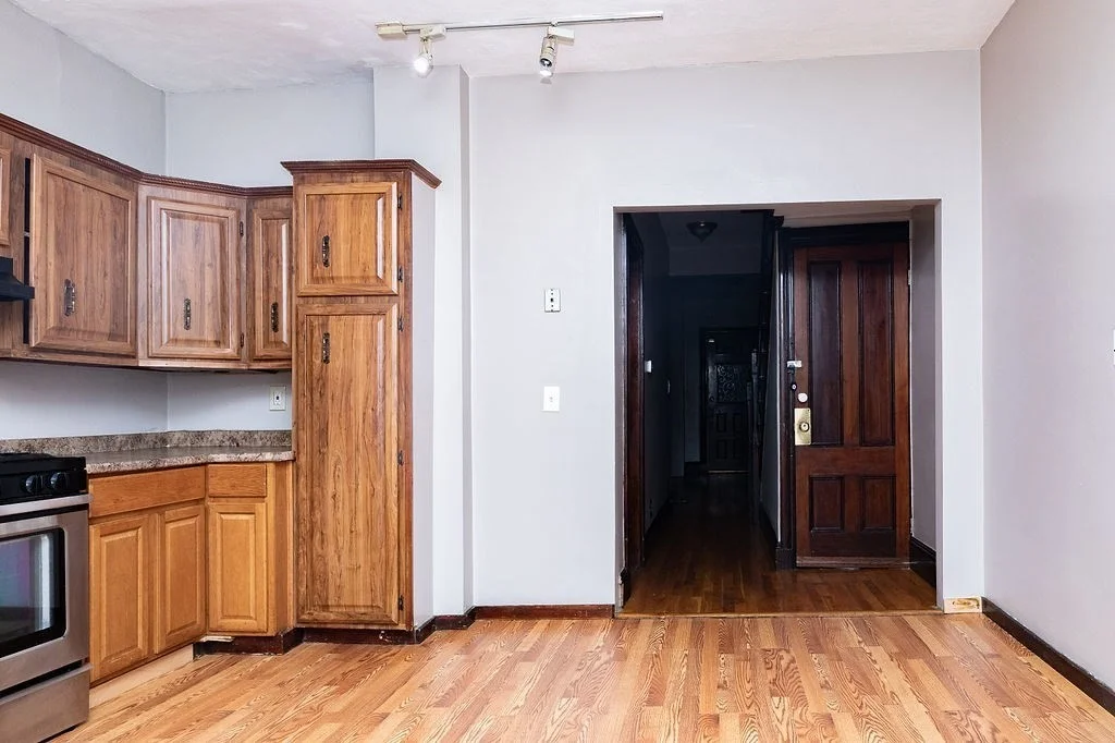5 bed, 1 bath apartment for rent at 12 Payson Ave Unit 1, Dorchester — photo 6 of 35