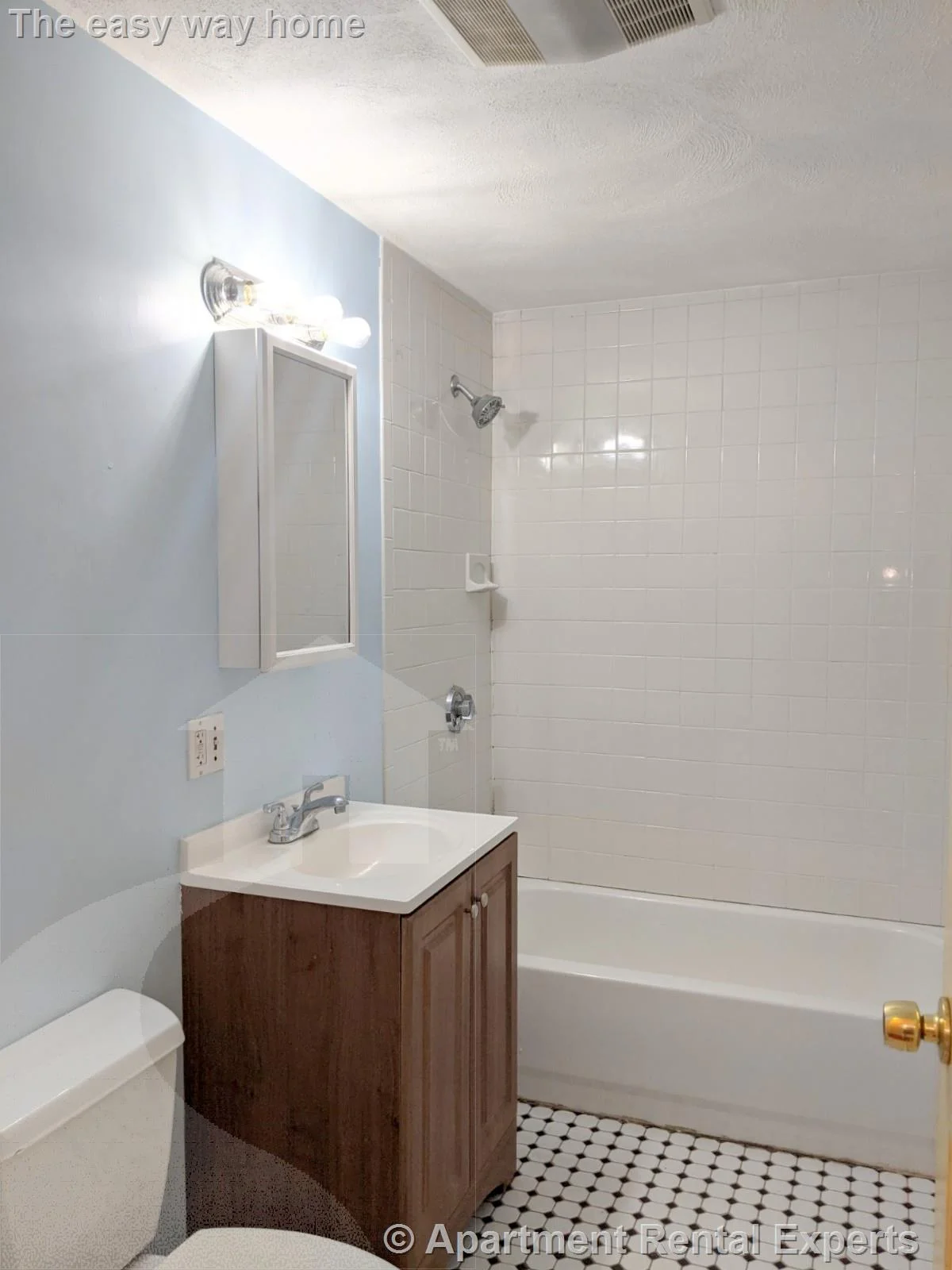 3 bed, 1 bath apartment for rent at 12 Pearl St Unit 1L, Tufts University — photo 12 of 24