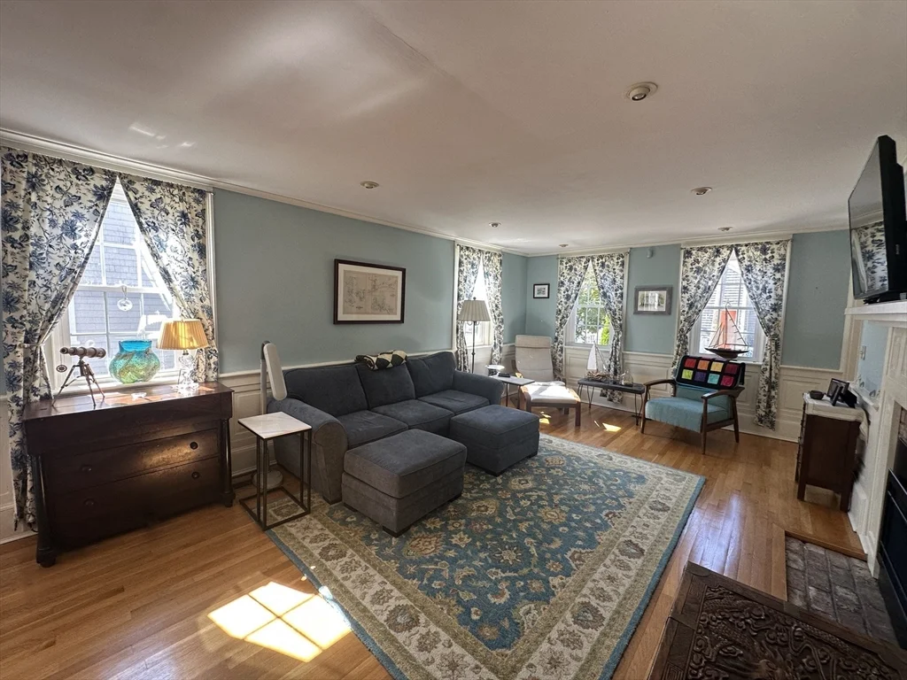 4 bed, 2 bath apartment for rent at 12 Pearl Street/Short Term Rental, Mattapoisett — photo 6 of 19