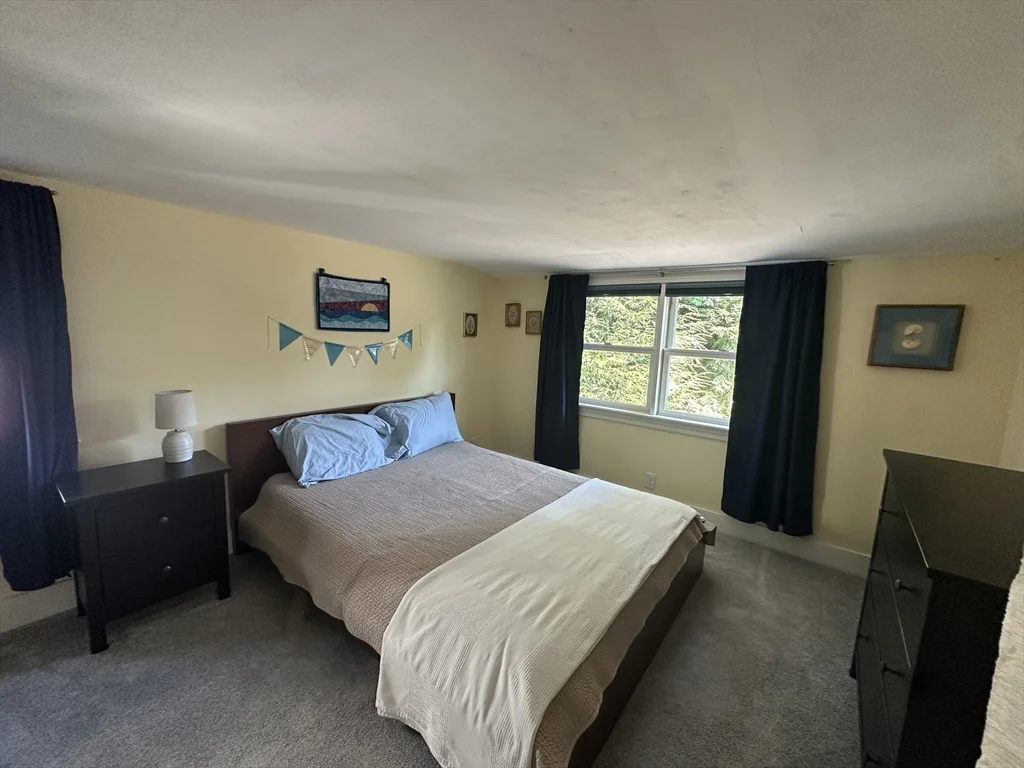 4 bed, 2 bath apartment for rent at 12 Pearl Street/Short Term Rental, Mattapoisett — photo 12 of 19