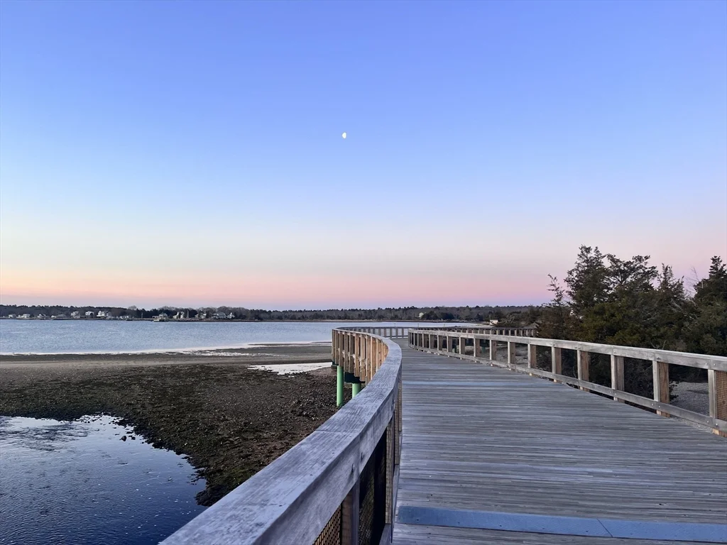 4 bed, 2 bath apartment for rent at 12 Pearl Street/Short Term Rental, Mattapoisett — photo 18 of 19