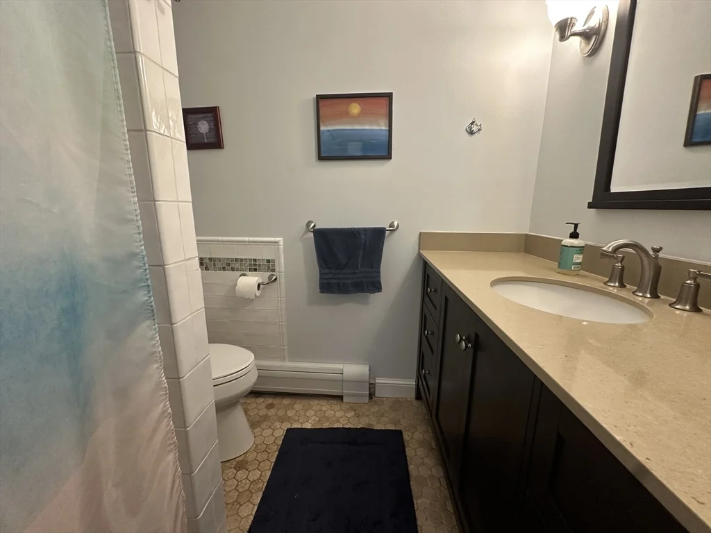 4 bed, 2 bath apartment for rent at 12 Pearl Street/Short Term Rental, Mattapoisett — photo 10 of 19