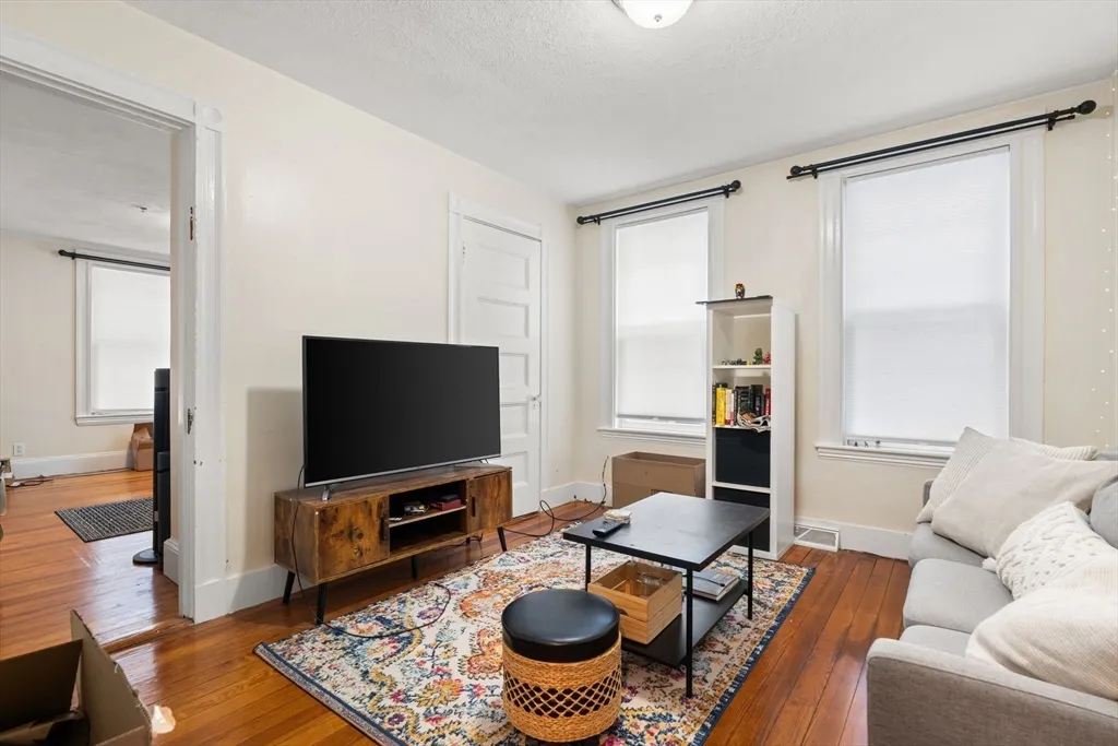 2 bed, 1 bath apartment for rent at 12 Perry St Unit 1, Central Village — photo 5 of 16