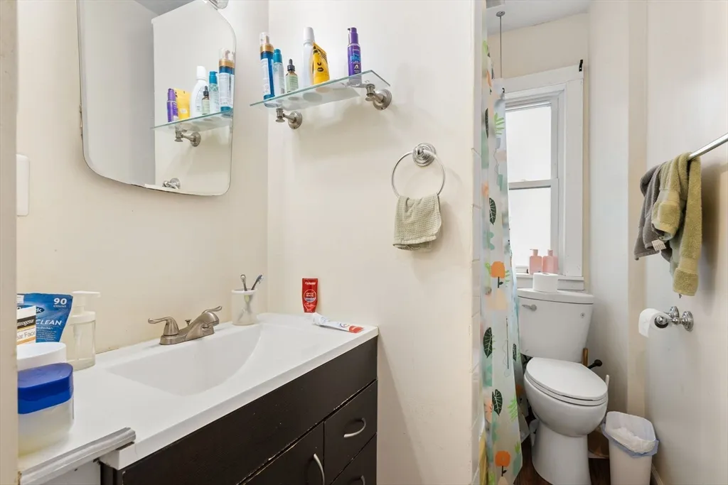 2 bed, 1 bath apartment for rent at 12 Perry St Unit 1, Central Village — photo 14 of 16