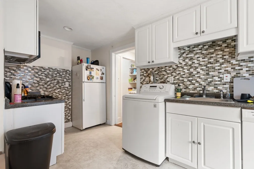 2 bed, 1 bath apartment for rent at 12 Perry St Unit 1, Central Village — photo 8 of 16