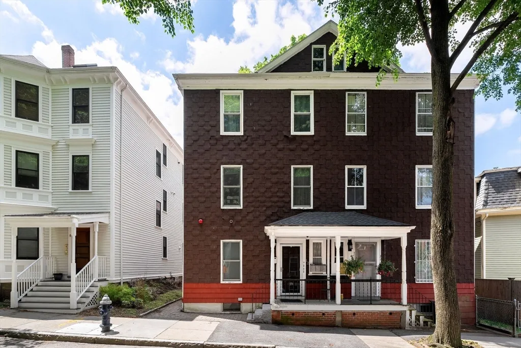 2 bed, 1 bath apartment for rent at 12 Perry St Unit 1, Central Village — photo 1 of 16