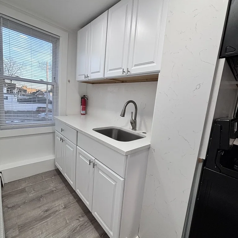 2 bed, 1 bath apartment for rent at 12 Pine St Unit 2, Attleboro — photo 6 of 19