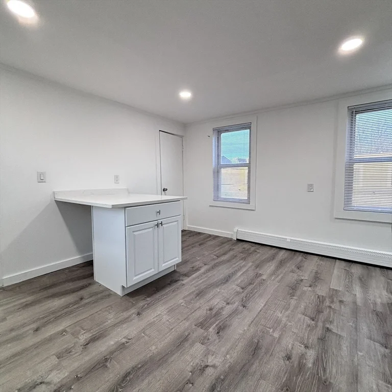 2 bed, 1 bath apartment for rent at 12 Pine St Unit 2, Attleboro — photo 8 of 19
