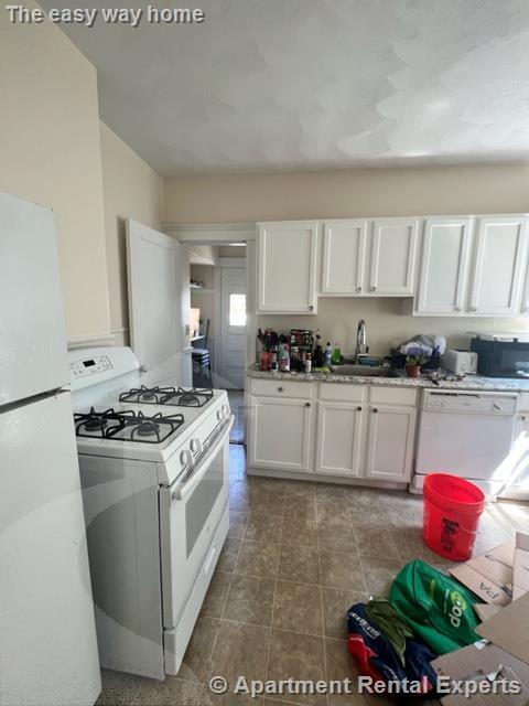 3 bed, 1 bath apartment for rent at 12 Pinkham Rd Unit 1, Tufts — photo 2 of 20