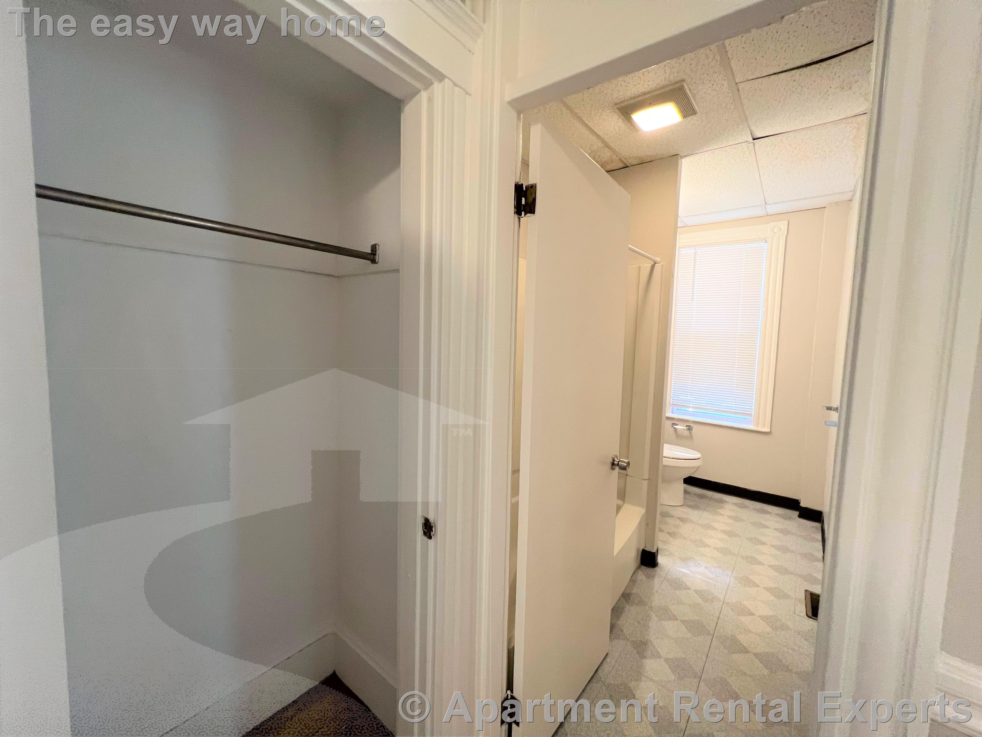 3 bed, 1 bath apartment for rent at 12 Pleasant St Unit 1, Central Square — photo 12 of 17