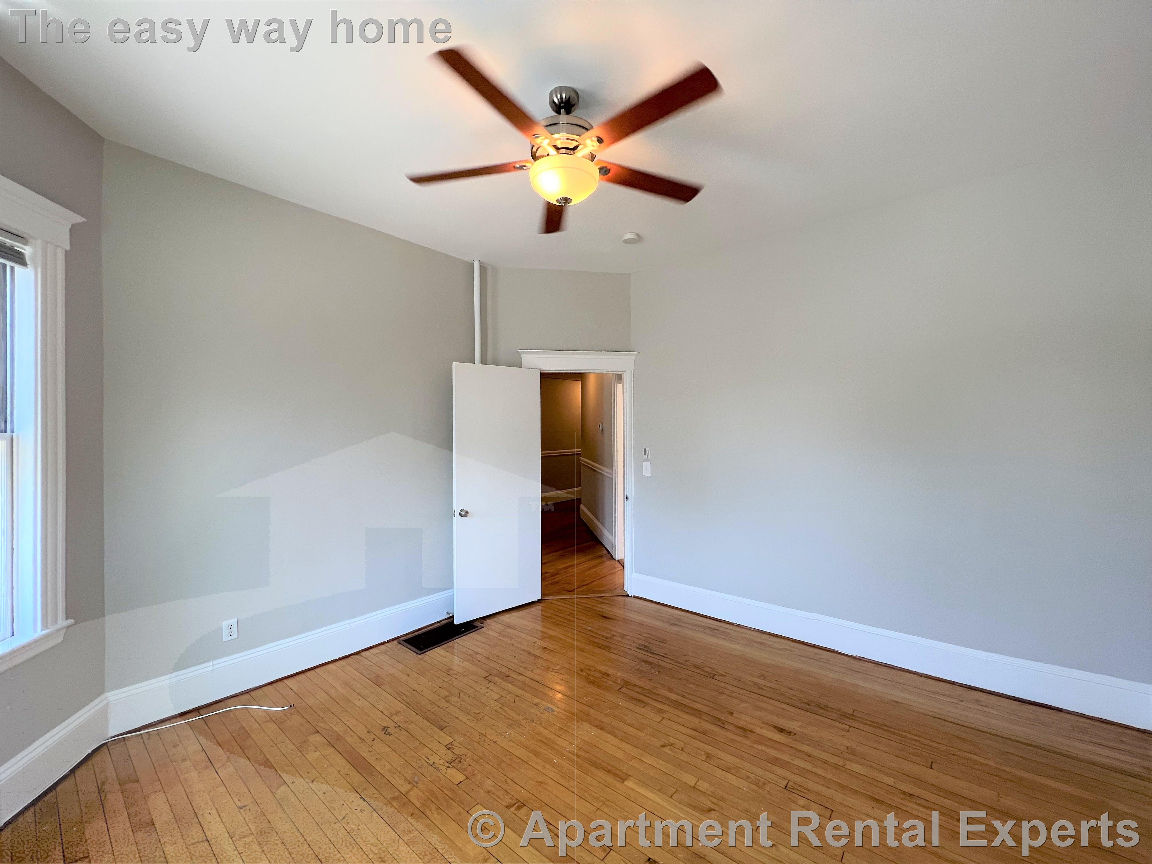 3 bed, 1 bath apartment for rent at 12 Pleasant St Unit 1, Central Square — photo 11 of 17
