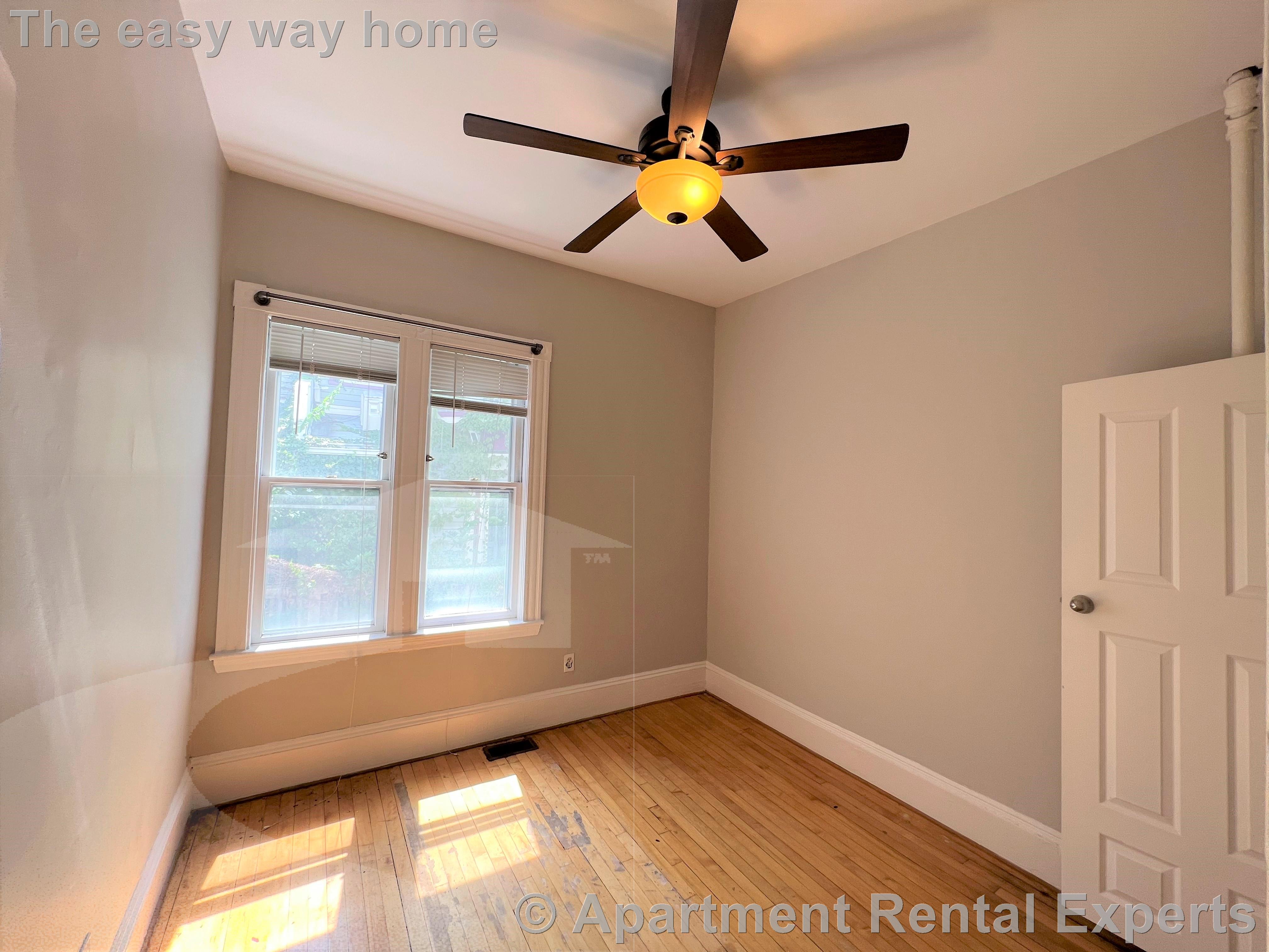 3 bed, 1 bath apartment for rent at 12 Pleasant St Unit 1, Central Square — photo 14 of 17