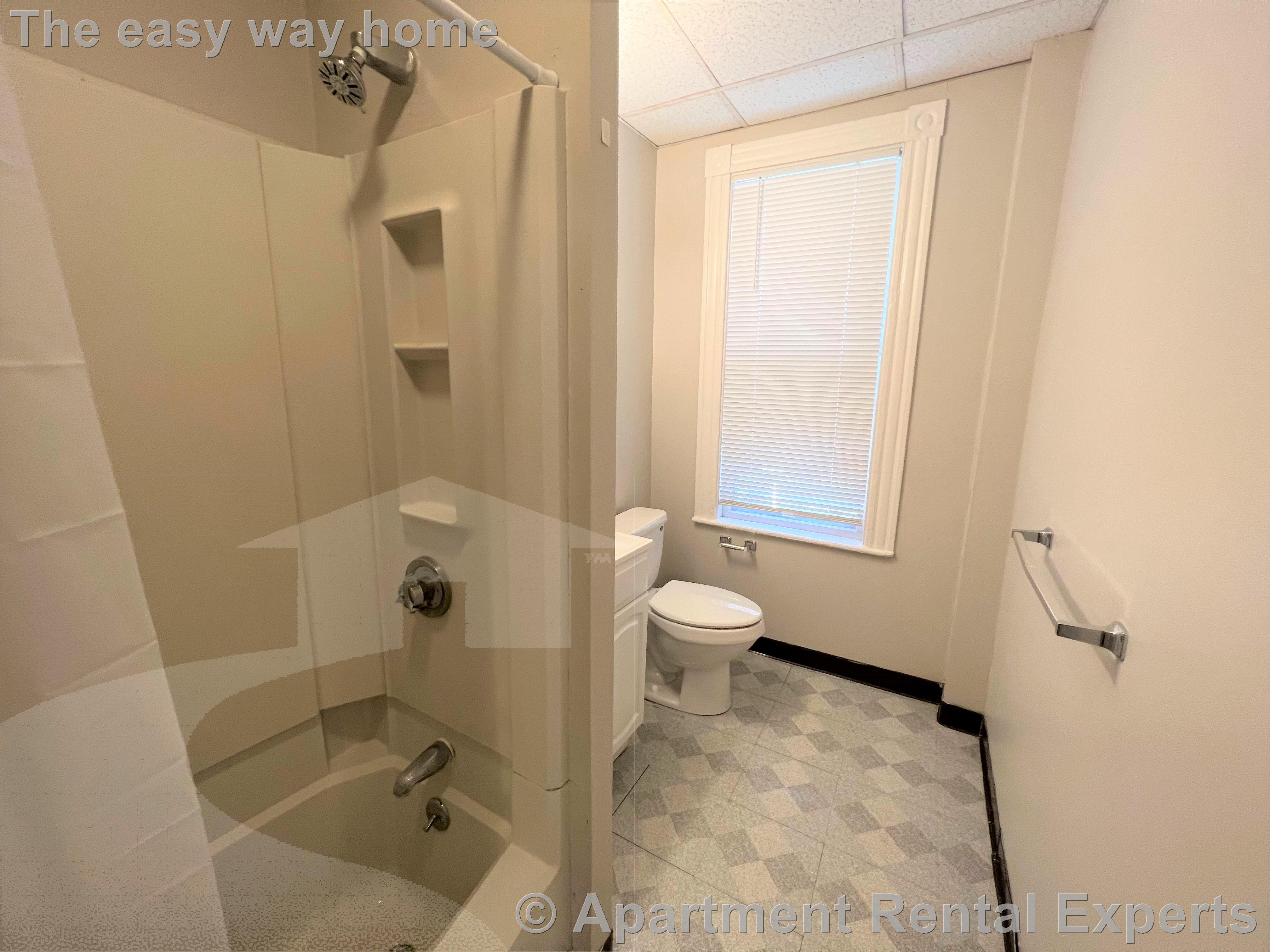 3 bed, 1 bath apartment for rent at 12 Pleasant St Unit 1, Central Square — photo 13 of 17
