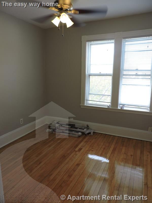 3 bed, 1 bath apartment for rent at 12 Pleasant St Unit 2, Central Square — photo 7 of 8
