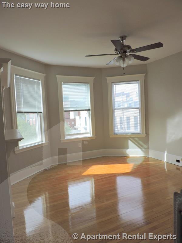 3 bed, 1 bath apartment for rent at 12 Pleasant St Unit 2, Central Square — photo 5 of 8