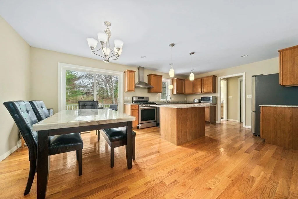 3 bed, 3 bath apartment for rent at 12 Plum Unit 12, Chelmsford — photo 7 of 28