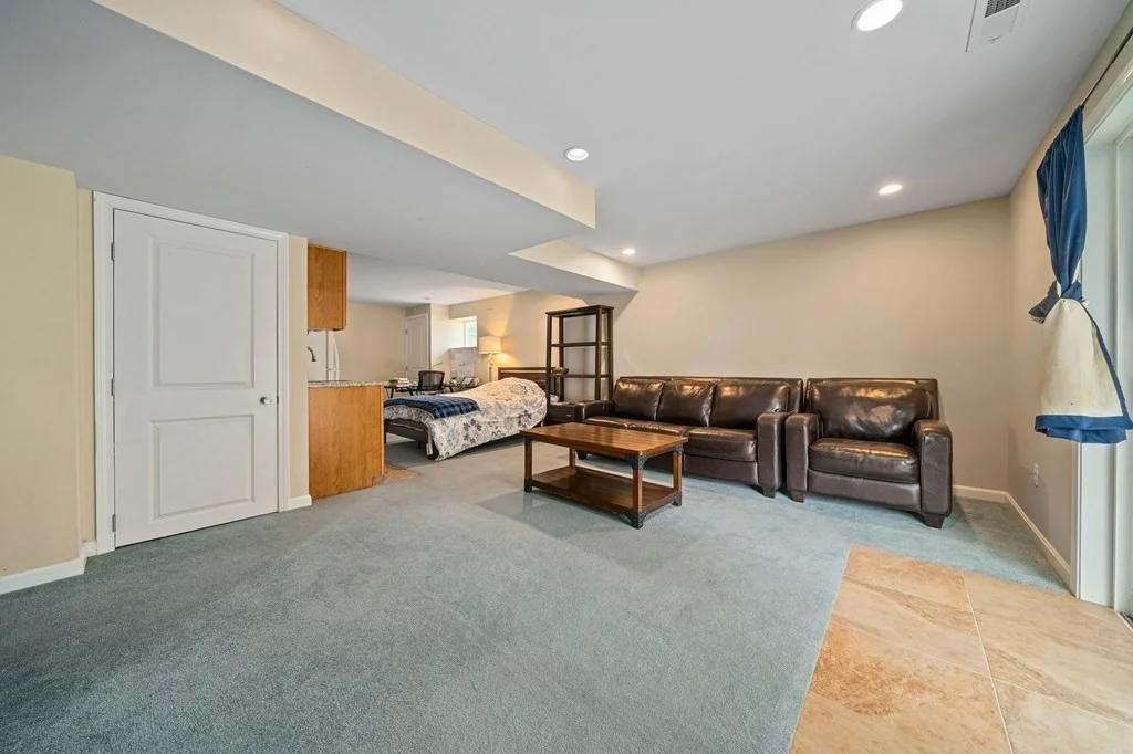 3 bed, 3 bath apartment for rent at 12 Plum Unit 12, Chelmsford — photo 21 of 28