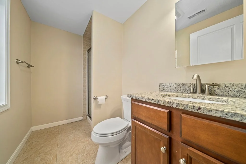 3 bed, 3 bath apartment for rent at 12 Plum Unit 12, Chelmsford — photo 22 of 28
