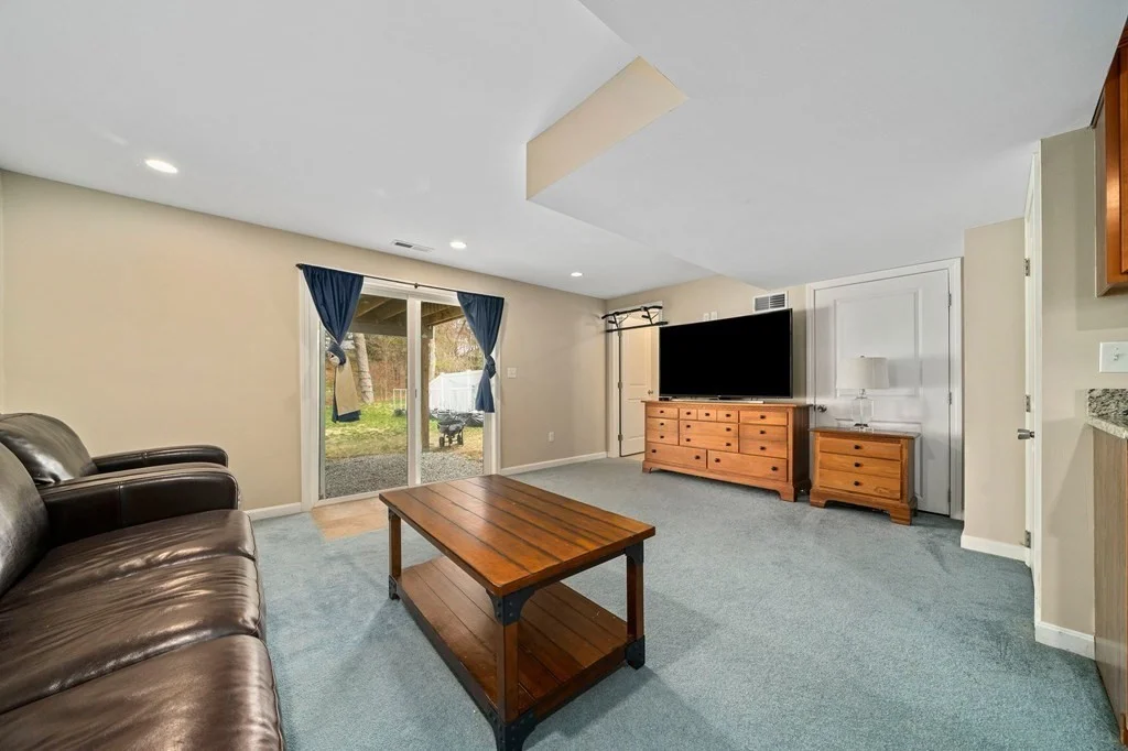 3 bed, 3 bath apartment for rent at 12 Plum Unit 12, Chelmsford — photo 20 of 28