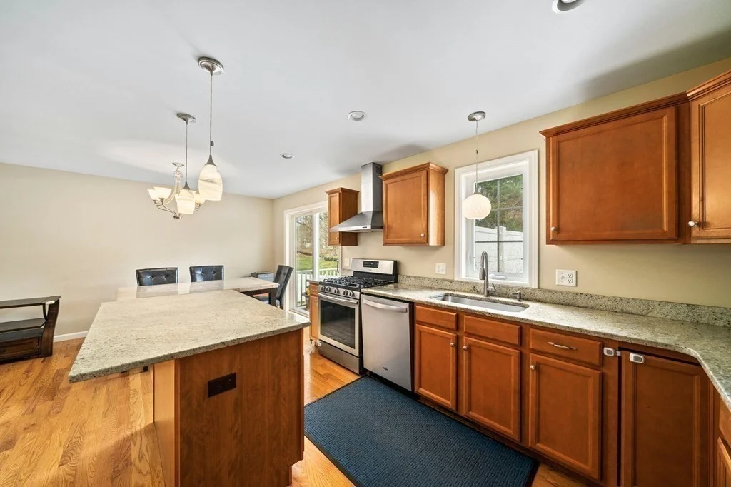 3 bed, 3 bath apartment for rent at 12 Plum Unit 12, Chelmsford — photo 9 of 28