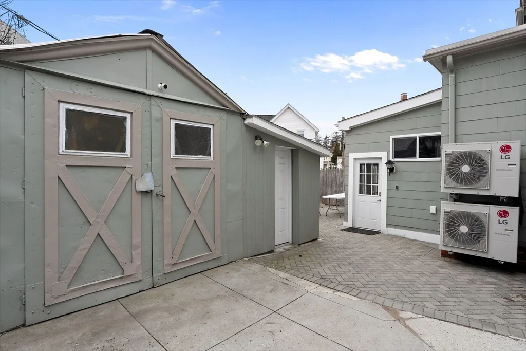4 bed, 2 bath apartment for rent at 12 Pomeroy St, Allston — photo 33 of 34