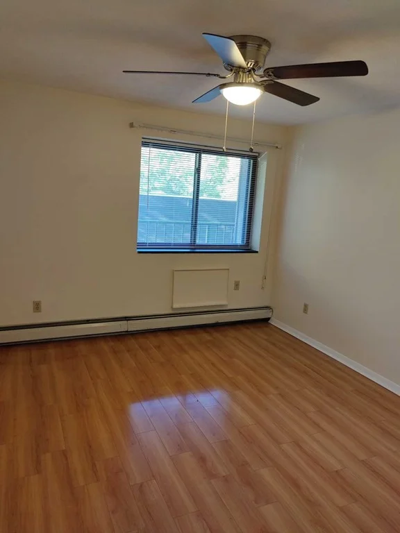 1 bed, 1 bath apartment for rent at 12 Pond Ln Unit 24, Arlington — photo 3 of 7