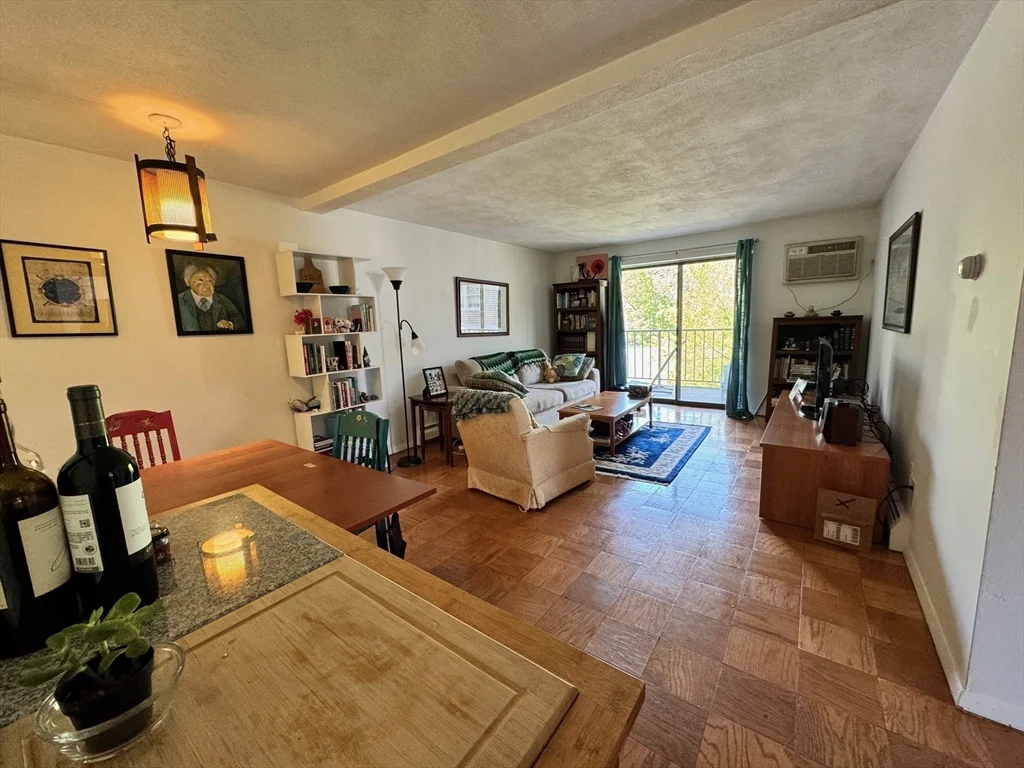 2 bed, 1 bath apartment for rent at 12 Pond Unit 30, East Arlington — photo 9 of 17