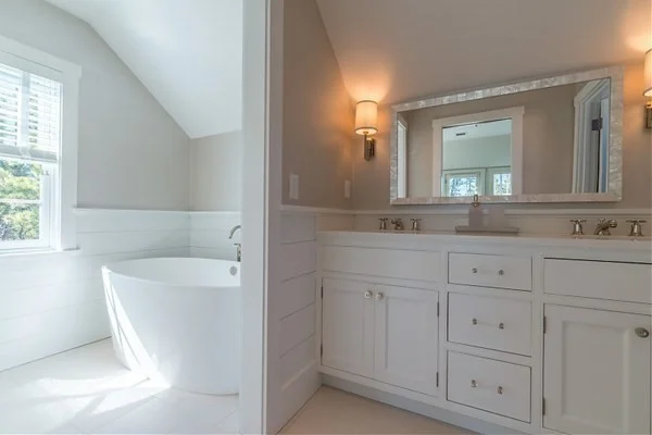 6 bed, 4+ bath apartment for rent at 12 Pond View Dr, Nantucket — photo 10 of 41