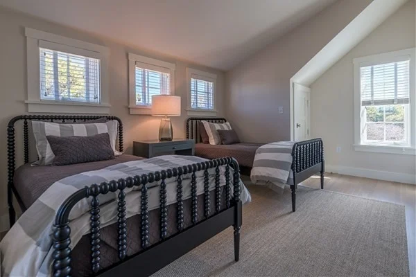 6 bed, 4+ bath apartment for rent at 12 Pond View Dr, Nantucket — photo 18 of 41